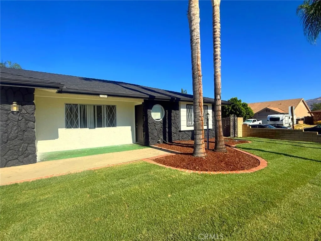 25265 Auld Avenue, Hemet, California 92544 home-pic-3